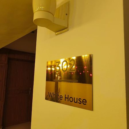 White House Villa Thrissur Bagian luar foto