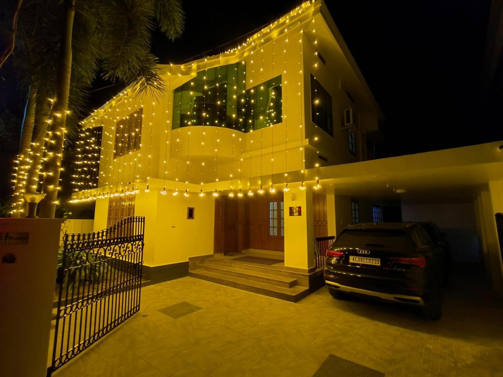 White House Villa Thrissur Bagian luar foto