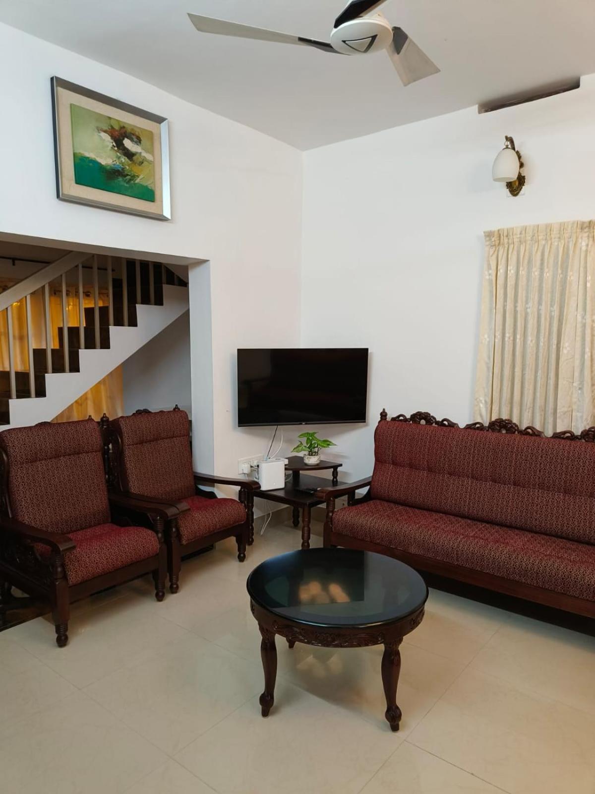 White House Villa Thrissur Bagian luar foto
