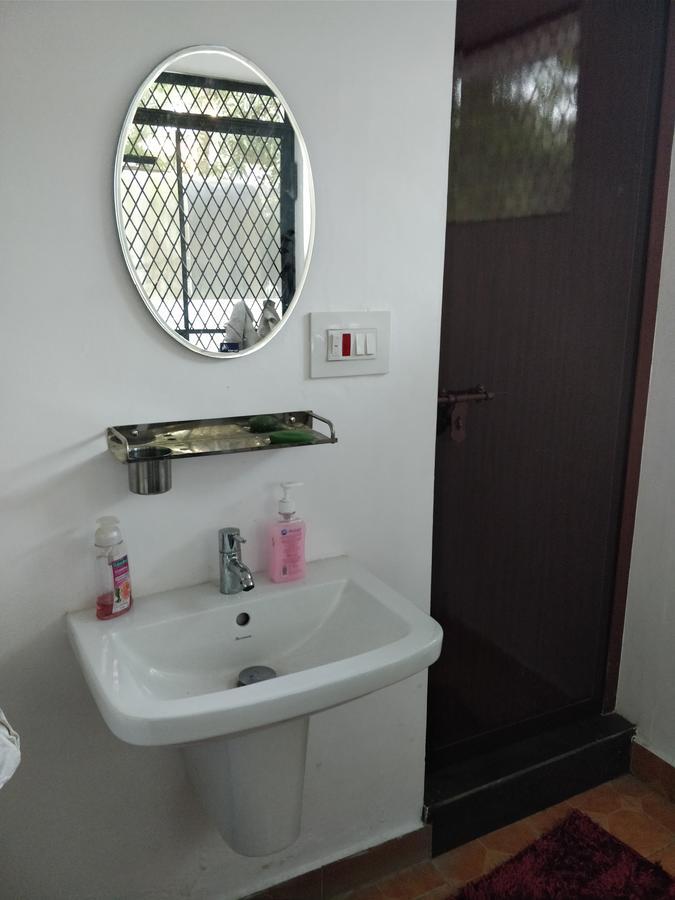 White House Villa Thrissur Bagian luar foto