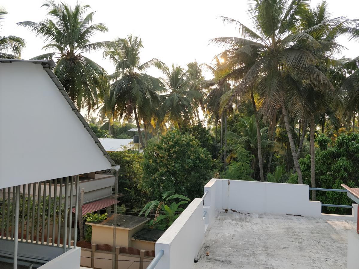 White House Villa Thrissur Bagian luar foto