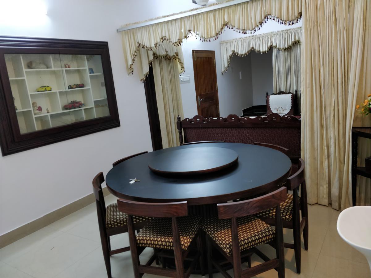 White House Villa Thrissur Bagian luar foto