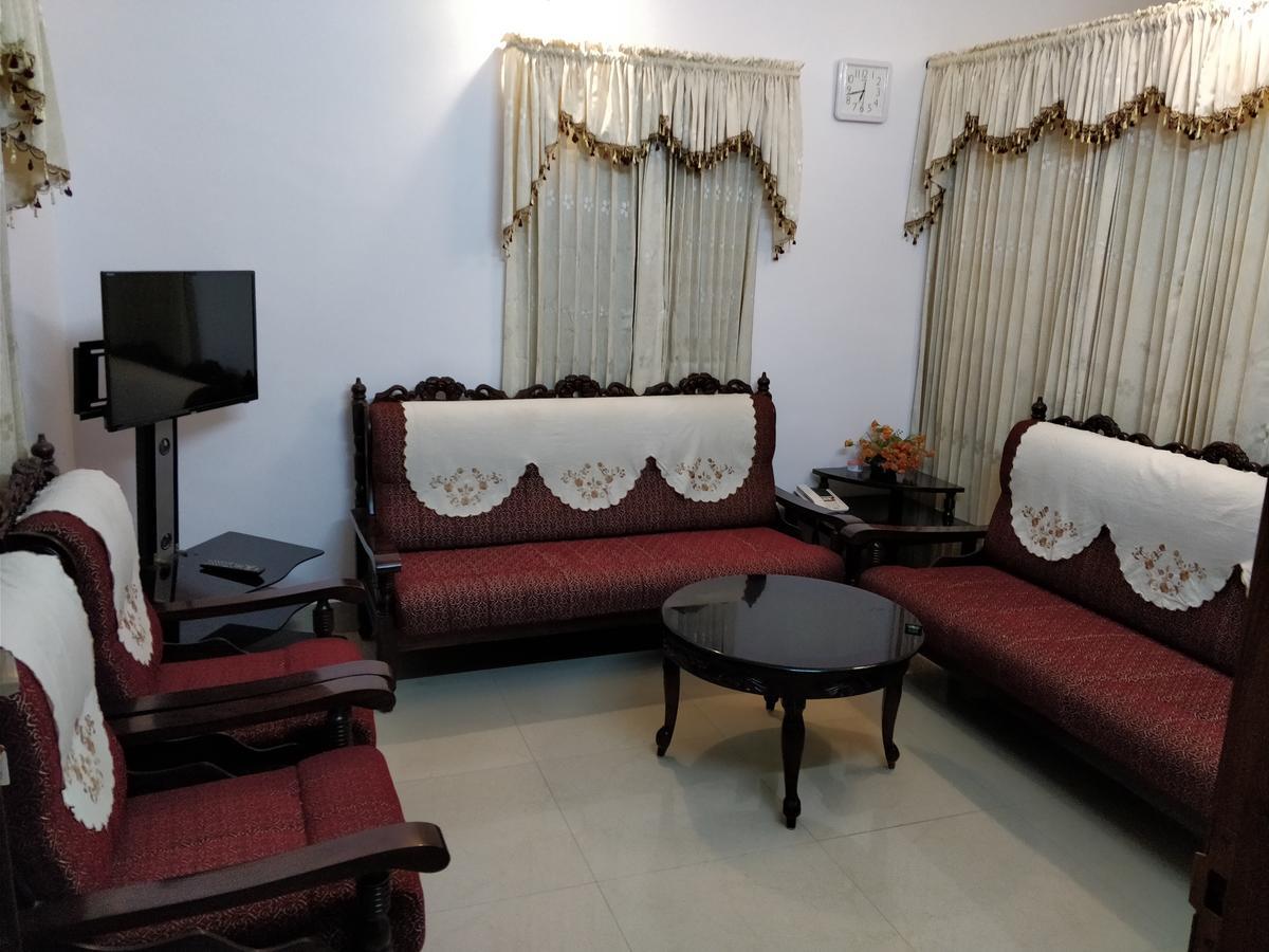 White House Villa Thrissur Bagian luar foto